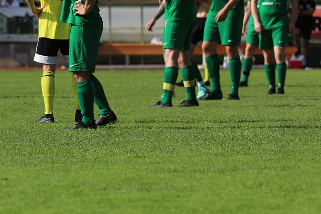 更是在比赛 更是在比赛